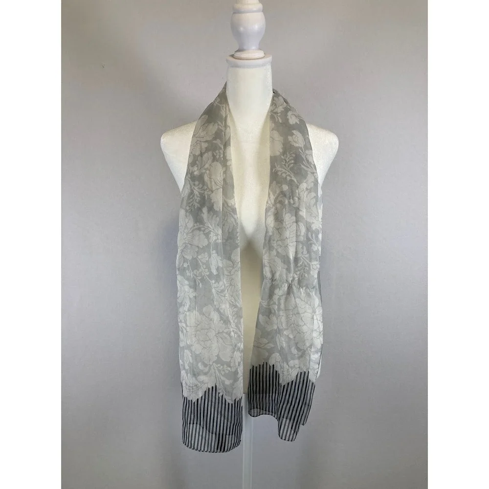 Elegant‎ Floral Damask Made in Italy Womens OS Grey White Striped Border Scarf